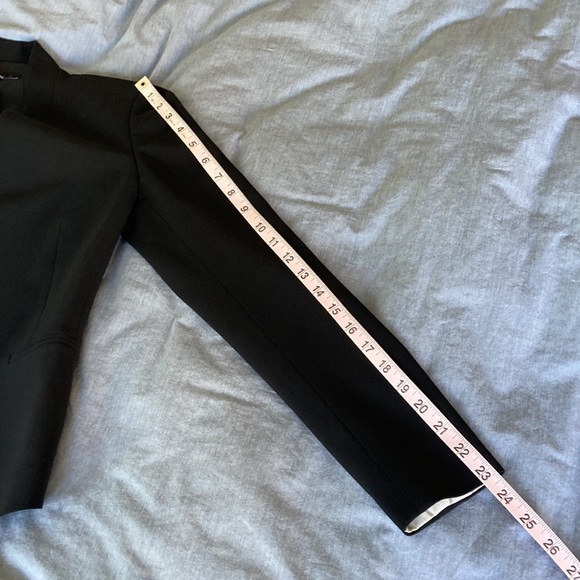 **SOLD** Theory black blazer - Picture 9 of 12